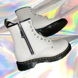 NWOT Dr. Martens Sinclair White Zip Boot